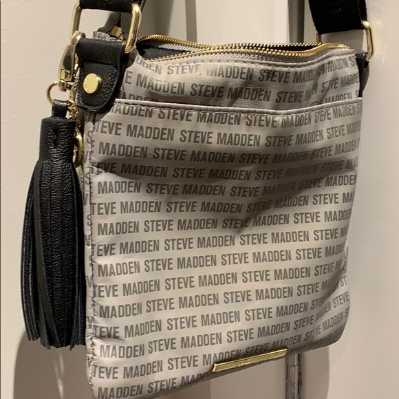 Steve Madden Crossbody - Picture 5 of 5